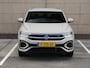 Volkswagen T-Roc 1.5 TSI R-Line 150pk DSG | Trekhaak | Achteruitrijcamera | 18" inch velgen | Climatronic | Dodehoek sensor |