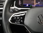 Volkswagen T-Roc 1.5 TSI R-Line 150pk DSG | Trekhaak | Achteruitrijcamera | 18" inch velgen | Climatronic | Dodehoek sensor |