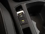 Volkswagen T-Roc 1.5 TSI R-Line 150pk DSG | Trekhaak | Achteruitrijcamera | 18" inch velgen | Climatronic | Dodehoek sensor |