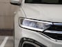 Volkswagen T-Roc 1.5 TSI R-Line 150pk DSG | Trekhaak | Achteruitrijcamera | 18" inch velgen | Climatronic | Dodehoek sensor |