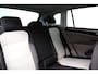 Volkswagen Tiguan Elegance eHybrid | ACC | Achteruitrijcamera | Elektrische achterklep | Stoelverwarming | Elektrisch wegklapbare trekhaak | Dode hoek detectie