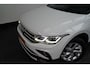 Volkswagen Tiguan Elegance eHybrid | ACC | Achteruitrijcamera | Elektrische achterklep | Stoelverwarming | Elektrisch wegklapbare trekhaak | Dode hoek detectie