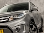 Suzuki Vitara 1.6 High Executive (PANORAMADAK, NAVIGATIE, CAMERA, CLIMATE, STOELVERWARMING, LEDER/ALCANTARA, SPORTSTOELEN, GETINT GLAS, ADAPTIVE CRUISE, NIEUWSTAAT)