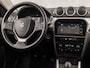 Suzuki Vitara 1.6 High Executive (PANORAMADAK, NAVIGATIE, CAMERA, CLIMATE, STOELVERWARMING, LEDER/ALCANTARA, SPORTSTOELEN, GETINT GLAS, ADAPTIVE CRUISE, NIEUWSTAAT)