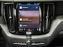 Volvo XC60 2.0 T8 Plug-in hybrid AWD Plus Dark / Panorama dak / Full Lederen interieur / Elektrische stoelen / Adaptive Cruise