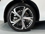 Volvo XC60 2.0 T8 Plug-in hybrid AWD Plus Dark / Panorama dak / Full Lederen interieur / Elektrische stoelen / Adaptive Cruise