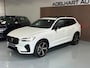 Volvo XC60 2.0 T8 Plug-in hybrid AWD Plus Dark / Panorama dak / Full Lederen interieur / Elektrische stoelen / Adaptive Cruise