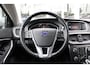 Volvo V40 T2 123PK Automaat Momentum | Org. NL | Styling Kit | Adapt. Cruise | BLIS | PDC Achter | Climate Control | 17" LMV |
