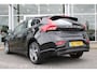 Volvo V40 T2 123PK Automaat Momentum | Org. NL | Styling Kit | Adapt. Cruise | BLIS | PDC Achter | Climate Control | 17" LMV |
