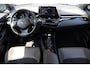 Toyota C-HR / C-HR+ 1.8 Hybrid Bi-Tone, BSM, Parkeersensoren, Apple Carplay / Android Auto, Stoelverwarming.