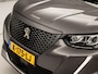 Peugeot 2008 1.2 PureTech Allure Sport (VIRTUAL COCKPIT, APPLE CARPLAY, 360 CAMERA, LEDER, KEYLESS, SPORTSTOELEN, GETINT GLAS, LM VELGEN, NIEUWSTAAT)