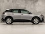 Peugeot 3008 1.2 PureTech Sport Automaat (APPLE CARPLAY, 1e EIGENAAR, GROOT NAVI, 360 CAMERA, TREKHAAK, SPORTSTOELEN, LANE ASSIST, CRUISE, NIEUWSTAAT)