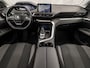 Peugeot 3008 1.2 PureTech Sport Automaat (APPLE CARPLAY, 1e EIGENAAR, GROOT NAVI, 360 CAMERA, TREKHAAK, SPORTSTOELEN, LANE ASSIST, CRUISE, NIEUWSTAAT)