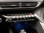 Peugeot 3008 1.2 PureTech Sport Automaat (APPLE CARPLAY, 1e EIGENAAR, GROOT NAVI, 360 CAMERA, TREKHAAK, SPORTSTOELEN, LANE ASSIST, CRUISE, NIEUWSTAAT)