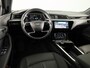 Audi Q8 e-tron 50 quattro Edition 95 kWh 340pk | SOH 96% | Lederen bekleding | | 20 inch lichtmetalen velgen | Elektrisch verstelbare voorstoelen met geheugen | Parkeercamera |