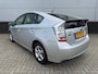 Toyota Prius 1.8 Hybrid Dynamic Business Clima - camera - navi - sensoren - HUD - 1e eigenaar