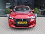 Peugeot 208 1.2 PureTech Allure 100PK, Trekhaak, Achteruitrijcamera, Navigatie en 4 seizoensbanden