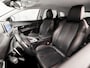 Peugeot 3008 1.2 PureTech Allure Automaat (APPLE CARPLAY, GROOT NAVI, LEDER, TREKHAAK, STOELVERWARMING, SPORTSTOELEN, GETINT GLAS, 360 CAMERA, CRUISE, NIEUWSTAAT)