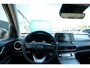 Hyundai Kona Electric EV Fashion 64 kWh | 204 PK | SOH 95% | Adaptive cruise control | Achteruitrijcamera | Keyless entry | LED verlichting | DAB ontvanger | Bluetooth telefoonverbinding | Navigatie | Lichtmetalen velgen