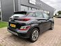 Hyundai Kona Electric EV Fashion 64 kWh | 204 PK | SOH 95% | Adaptive cruise control | Achteruitrijcamera | Keyless entry | LED verlichting | DAB ontvanger | Bluetooth telefoonverbinding | Navigatie | Lichtmetalen velgen