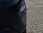 Hyundai Kona Electric Premium 64.8 kWh | WK Deal | Uit voorraad leverbaar! | Apple Carplay/Android Auto | 360 graden camera | Lichtmetalen velgen | Stoelverwarming/verkoeling | Elektrische achterklep |