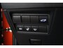 Toyota Yaris Cross 1.5 Hybrid Adventure | Leder - stof bekleding | Stoel en stuurverwarming | Navigatie |