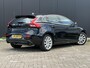 Volvo V40 1.5 T3 Momentum Stoelverwarming / Trekhaak / BT-Audio / 17" / Automaat / Parkeer sensoren / 152PK