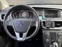 Volvo V40 1.5 T3 Momentum Stoelverwarming / Trekhaak / BT-Audio / 17" / Automaat / Parkeer sensoren / 152PK