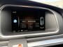 Volvo V40 1.5 T3 Momentum Stoelverwarming / Trekhaak / BT-Audio / 17" / Automaat / Parkeer sensoren / 152PK