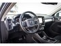 Volvo XC40 1.5 T3 Momentum Pro | Trekhaak | Achteruitrijcamera | Parkeersensoren | Navigatie | Apple Carplay | Android Auto | Elektrische Achterklep | Verwarmde Voorruit | Lichtmetalen Velgen 19 inch
