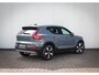 Volvo XC40 1.5 T3 Momentum Pro | Trekhaak | Achteruitrijcamera | Parkeersensoren | Navigatie | Apple Carplay | Android Auto | Elektrische Achterklep | Verwarmde Voorruit | Lichtmetalen Velgen 19 inch
