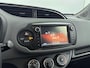 Toyota Yaris 1.3 VVT-i Comfort | Airco | Elektrische ramen voor | Radio CD speler | 15 inch | Multifunctioneel lederen stuurwiel