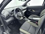 Toyota Yaris Cross 1.5 Hybrid Explore | Apple Carplay / Android Auto | Stoelverwarming | Parkeersensoren voor/achter | Keyless | Adaptive Cruise | Clima | Camera | 17 inch
