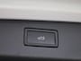 Volkswagen Tiguan 1.5 eHybrid R-Line Edition 272 PK | R-Line | Automaat | Navigatie | Panoramadak | Harman Kardon | Inklapbare trekhaak | Head-up display | 360 Camera | Stoelmassage | Stoelventilatie voor | Stoelverwarming voor + achter | Stuurverwarming | HD Matrix |