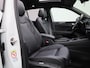 Volkswagen Tiguan 1.5 eHybrid R-Line Edition 272 PK | R-Line | Automaat | Navigatie | Panoramadak | Harman Kardon | Inklapbare trekhaak | Head-up display | 360 Camera | Stoelmassage | Stoelventilatie voor | Stoelverwarming voor + achter | Stuurverwarming | HD Matrix |