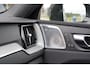 Volvo XC60 2.0 T6 Plug-in hybrid AWD Plus Dark Long Range | Bowers & Wilkins | Harman Kardon | Dealer onderhouden | 21 inch | Schuif/kanteldak | Adaptieve cruise control | Trekhaak | Stoelverwarming |