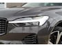 Volvo XC60 2.0 T6 Plug-in hybrid AWD Plus Dark Long Range | Bowers & Wilkins | Harman Kardon | Dealer onderhouden | 21 inch | Schuif/kanteldak | Adaptieve cruise control | Trekhaak | Stoelverwarming |