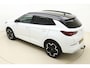 Opel Grandland 1.2 Turbo Automaat Business Elegance | Alcantara | Trekhaak | Navigatie | Camera | Elecktriche achterklep | Matrix LED verlichting | Stoel- en stuurverwarming | Zwart dak