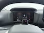 Citroën E-C4 Collection - Elektrisch, (2025-60) | Achteruitrijcamera met Top Rear Vision (180° weergave van ruimte achter de auto) | Automatische airconditioning met actief carbonfilter | Boordlader 11kW - 3 fasen