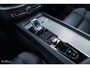 Volvo XC60 2.0 T6 Plug-in hybrid AWD Ultra Black Edition long Range | Luchtvering | Bowers&Wilkins | Zwenkbare trekhaak | Panoramadak | Memory | Blis |
