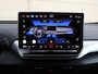 Volkswagen ID.4 Pro Business 77 kWh 286 pk | Navigatie | Camera | LED Matrix | 19 inch Lichtmetalen velgen | Stoelverwarming | Cruise control | Climate control