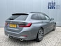 BMW 3-Serie Touring 320e Trekhaak Leder Camera Live Cockpit Plus Widescreen Elektrische Sportstoelen Stoelverwarming Extra Getint Glas Shadow Line Hifi Apple Carplay Android Auto Plug In Hybride NL Auto 1e Eigenaar BTW