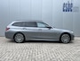 BMW 3-Serie Touring 320e Trekhaak Leder Camera Live Cockpit Plus Widescreen Elektrische Sportstoelen Stoelverwarming Extra Getint Glas Shadow Line Hifi Apple Carplay Android Auto Plug In Hybride NL Auto 1e Eigenaar BTW