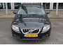 Volvo V70 T4 180PK Automaat Limited Edition | El. Achterklep | Trekhaak | PDC Achter | 17" LMV | Stoelverwarming | Climate Control | Leder |
