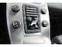 Volvo V70 T4 180PK Automaat Limited Edition | El. Achterklep | Trekhaak | PDC Achter | 17" LMV | Stoelverwarming | Climate Control | Leder |