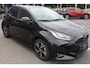 Toyota Yaris HYBRID 115 DYNAMIC STOEL/STUURVERW BLIND-SPOT P-SENSOREN 16'' LM-VELGEN KEYLESS CAMERA APPLE/ANDROID AD-CRUISE CLIMA LED