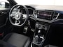 Volkswagen T-Roc 1.5 TSI Sport 150 pk | Black Style | Navigatie | Climate control | LED plus | Digital Cockpit | 19 inch Suzuka