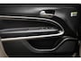 Jeep Avenger Altitude 54 kWh | SFEERVERLICHTING | DRAADLOZE LADER | DAB | APPLE | CAMERA