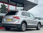 Volkswagen Tiguan 1.5 TSI Life | Stoelverwarming | Adaptieve Cruise Control | Navigatie | Climate Control | Metallic Lak | Climate Control | Automaat | Getinte Ramen | Dakrails | Lichtmetalen Velgen |