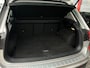 Volkswagen Tiguan 1.5 TSI Life | Stoelverwarming | Adaptieve Cruise Control | Navigatie | Climate Control | Metallic Lak | Climate Control | Automaat | Getinte Ramen | Dakrails | Lichtmetalen Velgen |